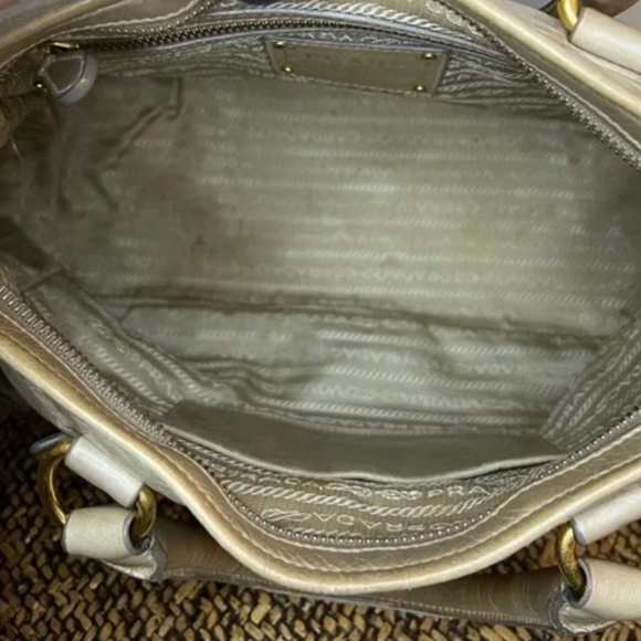 Prada Leather crossbody tote - Picture 6 of 7